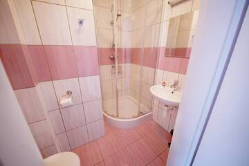 Одноместный номер с собственной ванной комнатой в  eMKa Hostel